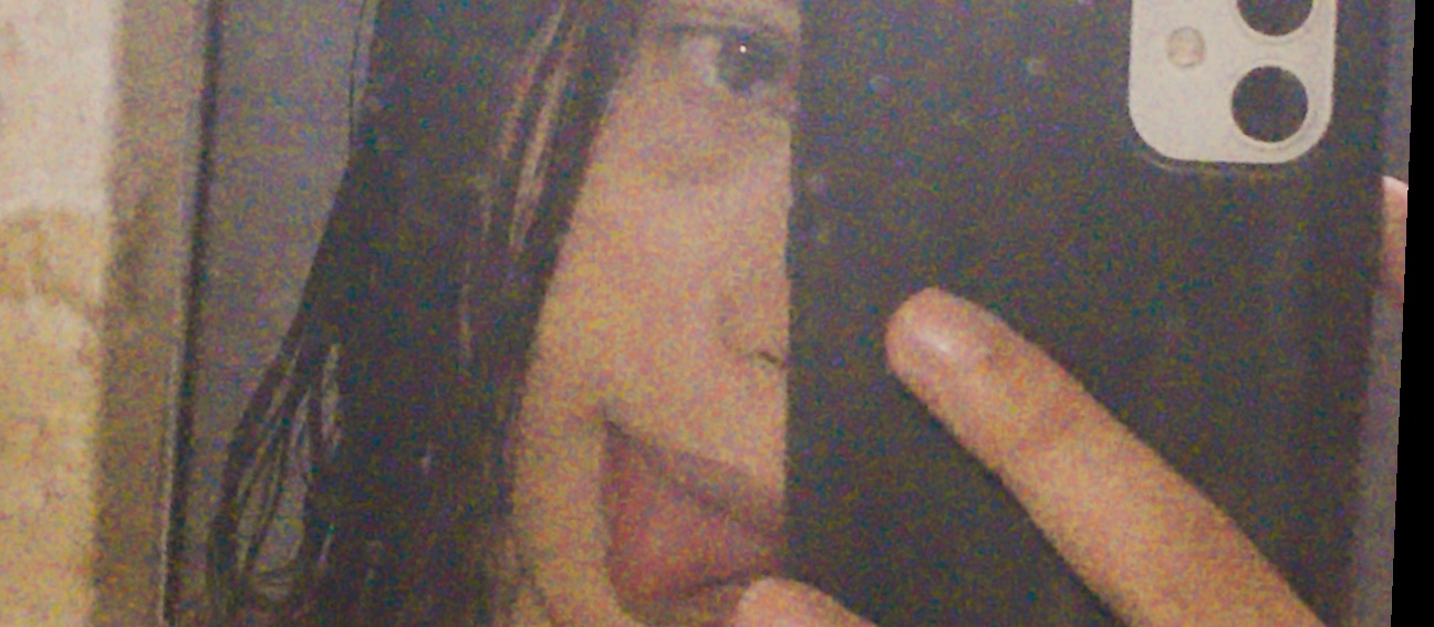 Capa de Adrielly, acompanhante em Fortaleza de Minas - MG